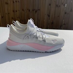 NWOT Puma‎ Pacer Future Web Slip On Pink Size 3c